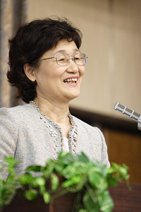 浅岡 美恵氏