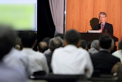 川口淳一郎氏